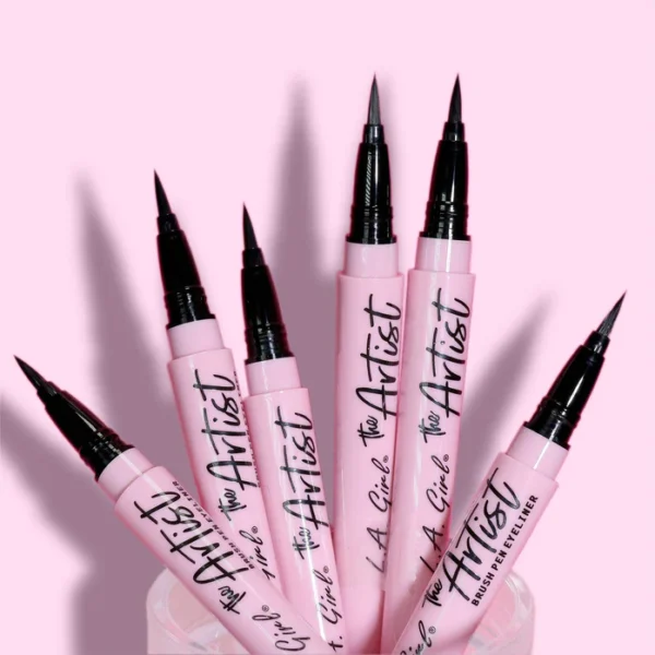 THE ARTIST BRUSH PEN EYELINER